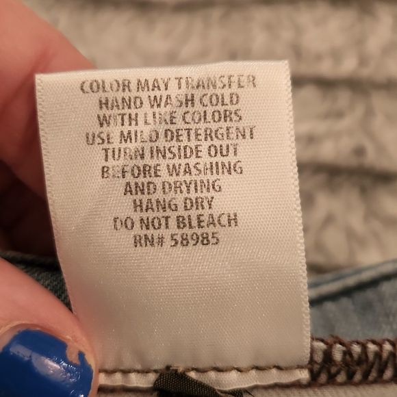 Light wash Carmar jean skirt with zip down sides size 23 - Picture 3 of 8